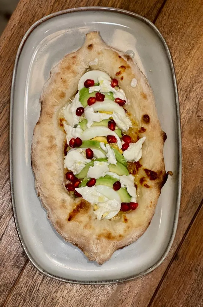 Pizzdarija pica i kafizza — pizza restaurant (photo 12)