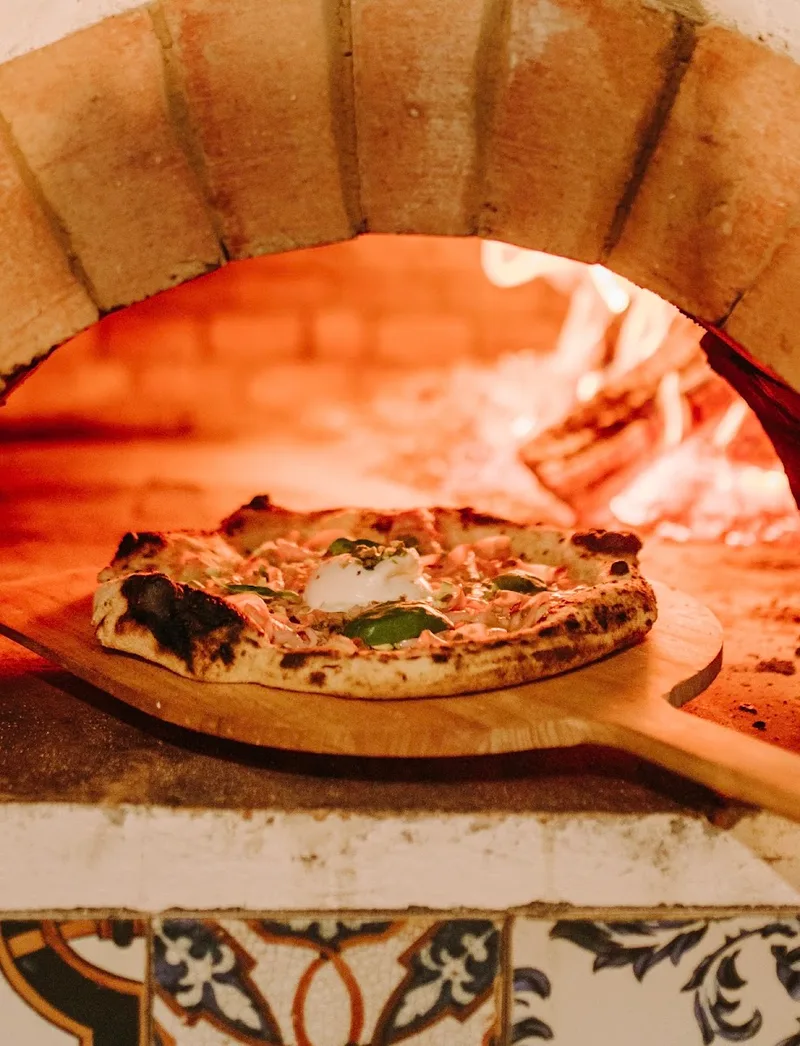 Pizzdarija pica i kafizza — pizza restaurant (photo 17)